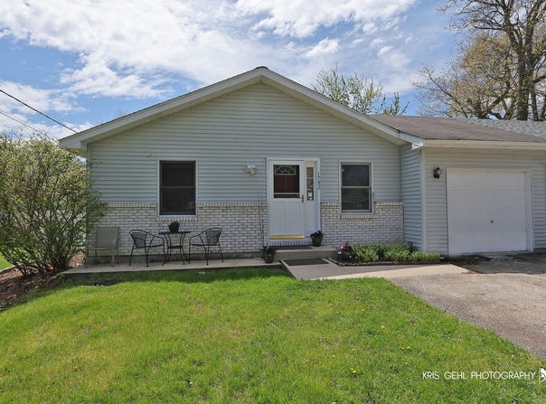 17825 W Cheyenne Court, Grayslake, IL 60030
