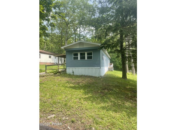 122 Bartion Ct, Bartonsville, PA 18321