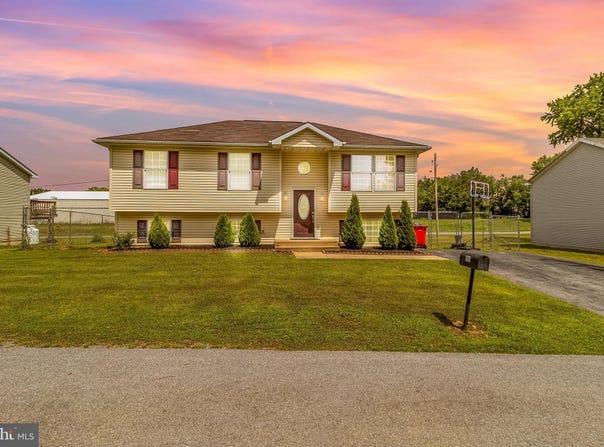 207 PRESTON PLACE, RANSON, WV 25438