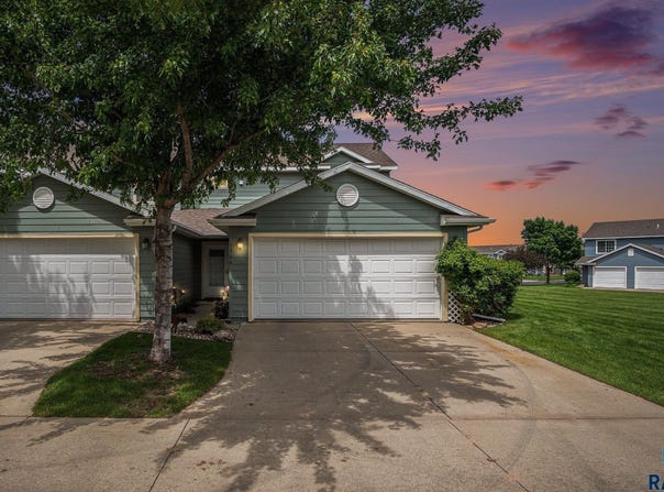 5300 W Sourwood Pl, Sioux Falls, SD 57107-0300