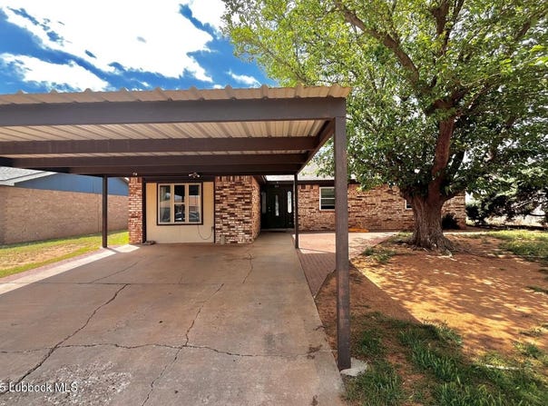 303 E 19th Street, Wolfforth, TX 79382