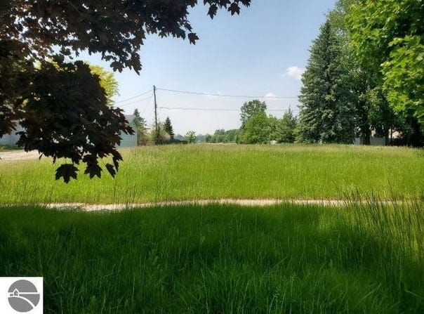 205 N Court Street, Standish, MI 48658
