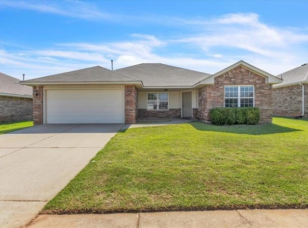 4601 Wagner Lake Drive, Yukon, OK 73099