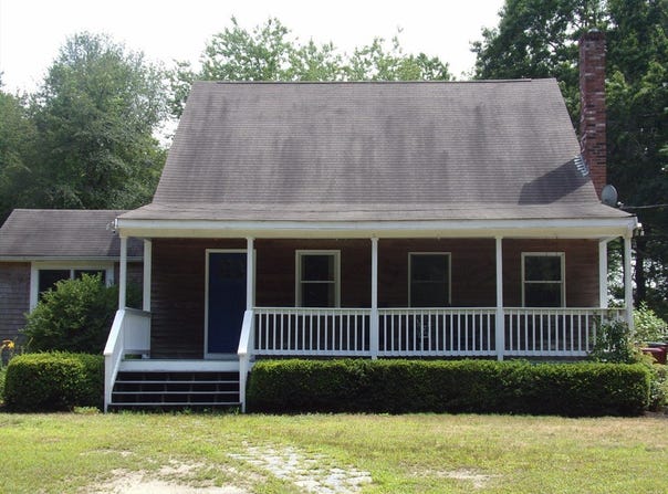 29 Beach St, Middleboro, MA 02346