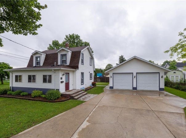 611 W Dwelle Street, Lake City, MN 55041