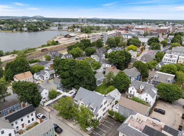 43 Cornwall Street, Portsmouth, NH 03801