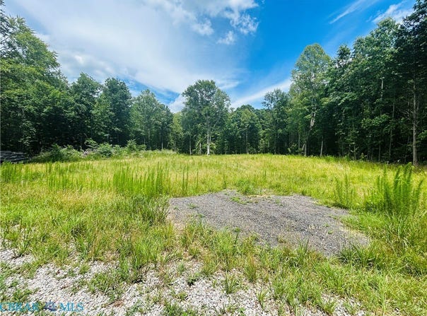 Runninghorse Lane, Gloucester, VA 23061