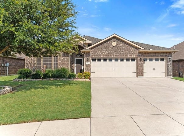 6911 Muirfield Drive, Arlington, TX 76001