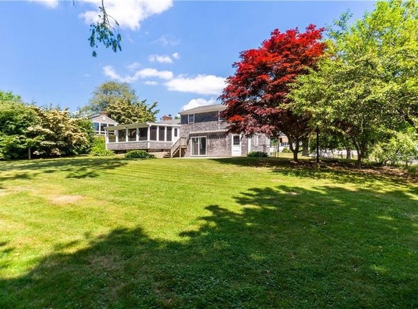 36 Roosevelt Drive, Bristol, RI 02809