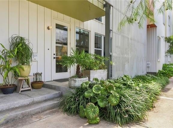 3114 ST THOMAS, New Orleans, LA 70115