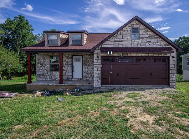 57 Queens Drive, East Bernstadt, KY 40729