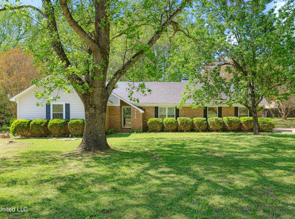 5415 Sollie Cove, Horn Lake, MS 38637