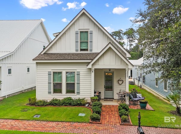 2605 Bienville Avenue, Gulf Shores, AL 36542
