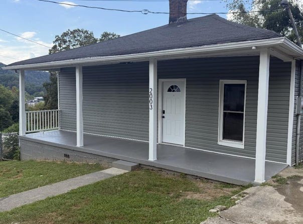 2003 Kentucky Avenue, Jackson, KY 41339