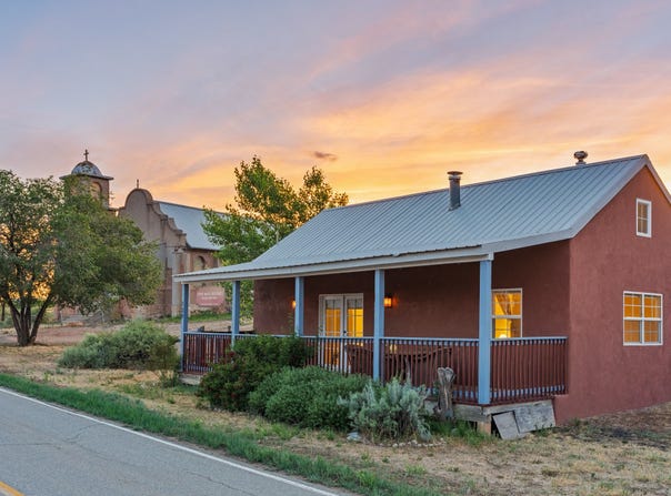 139 Old Lamy Trail, Lamy, NM 87540