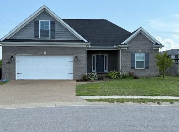 3607 Cora Ct, Newburgh, IN 47630
