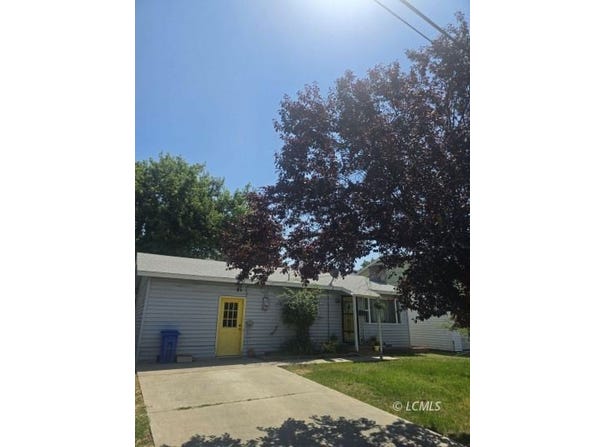831 S G St, Lakeview, OR 97630
