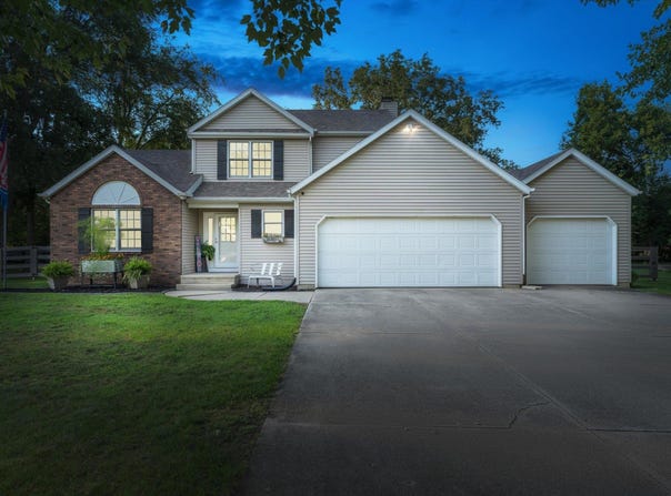 30897 Ridgeview Drive, Elkhart, IN 46517-9318