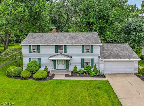 5158 Meadow Wood Boulevard, Lyndhurst, OH 44124