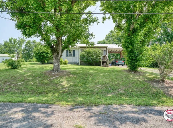 3899 Livingston Hwy., Celina, TN 38573