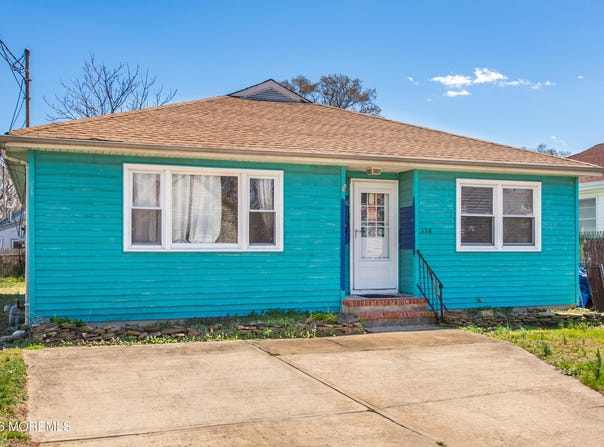 128 Highland Boulevard, Keansburg, NJ 07734