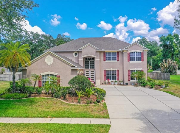 915 HICKORY FORK Drive, SEFFNER, FL 33584