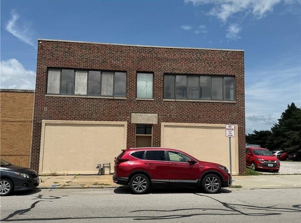 808 E 10th Street, Kansas City, MO 64106