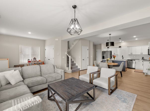 1012 Maple Street, Waukee, IA 50263