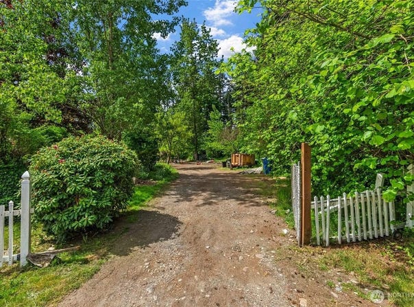 4208 252nd Street Ct East, Spanaway, WA 98387