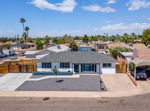 9044 N 16TH Drive, Phoenix, AZ 85021