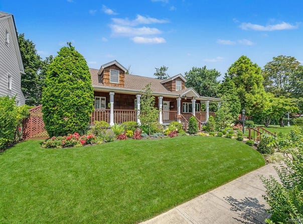 14645 13th Avenue, Whitestone, NY 11357