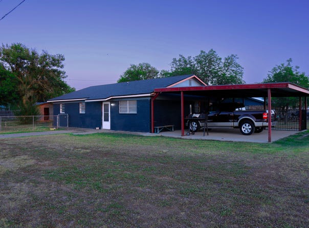 1201 Ave J, Petersburg, TX 79250