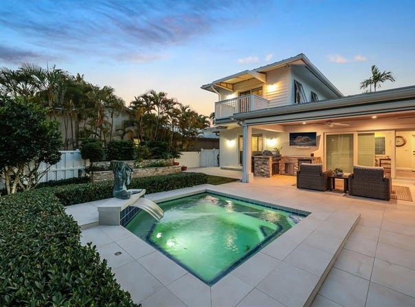 2140 NE 24th St, Wilton Manors, FL 33305