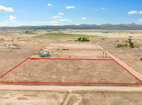 3225 W Rocky Road, Paulden, AZ 86334