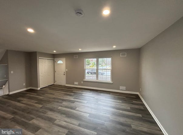 76 LUPUS LANE, SEWELL, NJ 08080