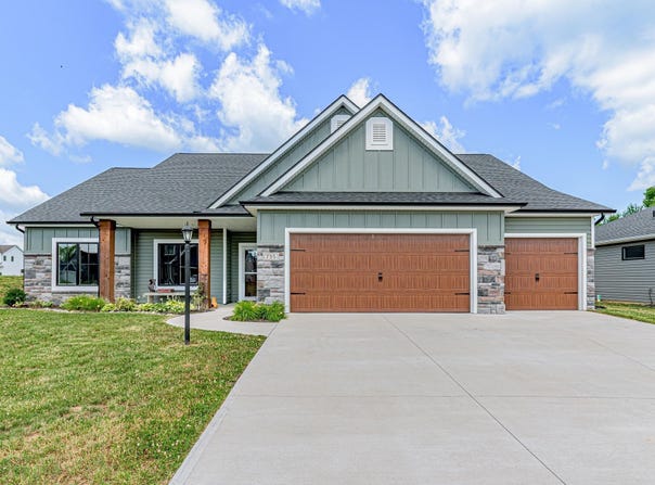735 N Norfolk Cove, Columbia City, IN 46725