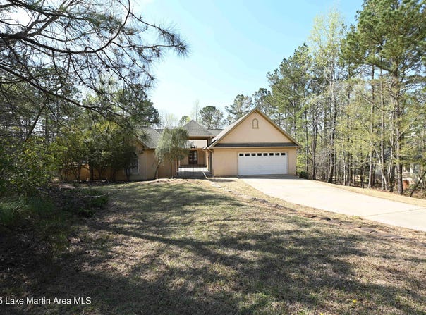 190 Aberdeen Rd, Dadeville, AL 36853