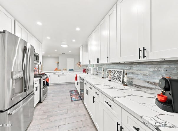 10718 W CHERYL Drive, Sun City, AZ 85351