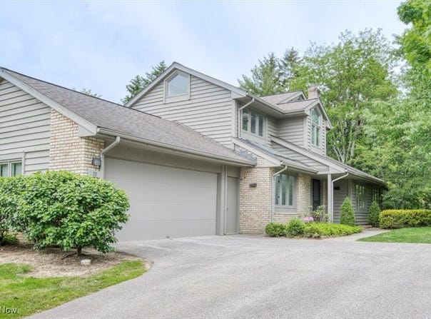 20 Deerfield Lane, Beachwood, OH 44122