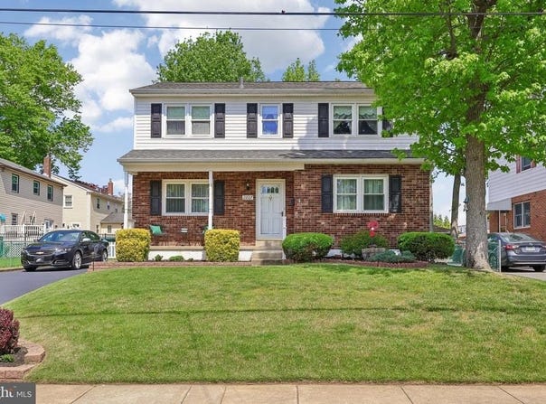 2607 GRAND, HOLMES, PA 19043