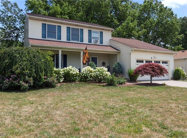 5211 St James Boulevard, Lorain, OH 44053