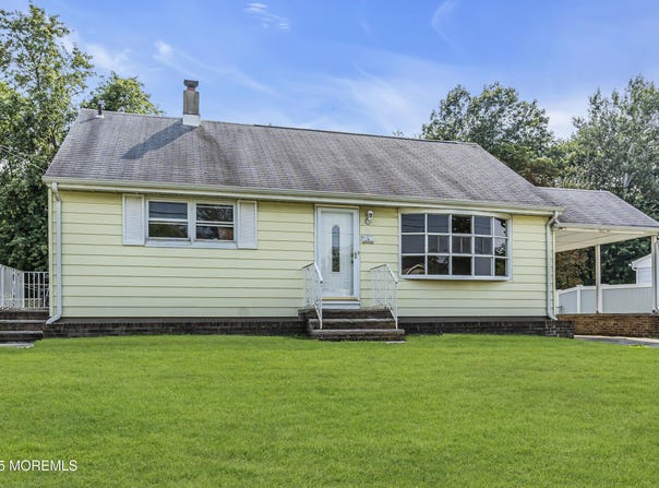 36 Parkview Drive, Hazlet, NJ 07730