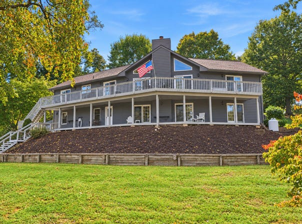 150 Maiden Ln, Hardy, VA 24101