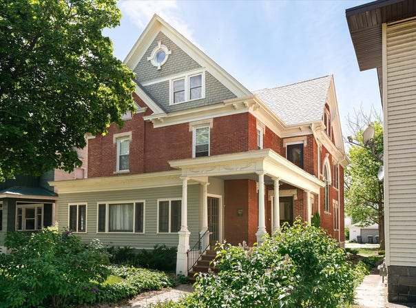 122 10th St, La Crosse, WI 54601