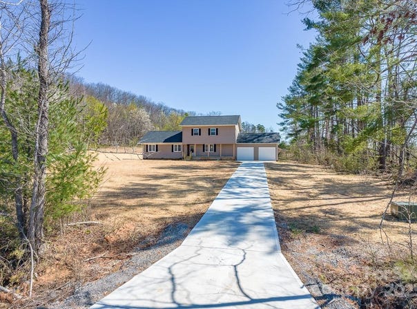 3424 Walker Circle, Lenoir, NC 28645