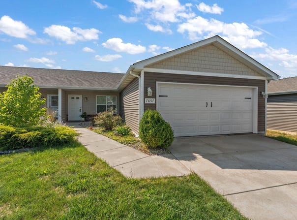 7897 Wright Street, Merrillville, IN 46410