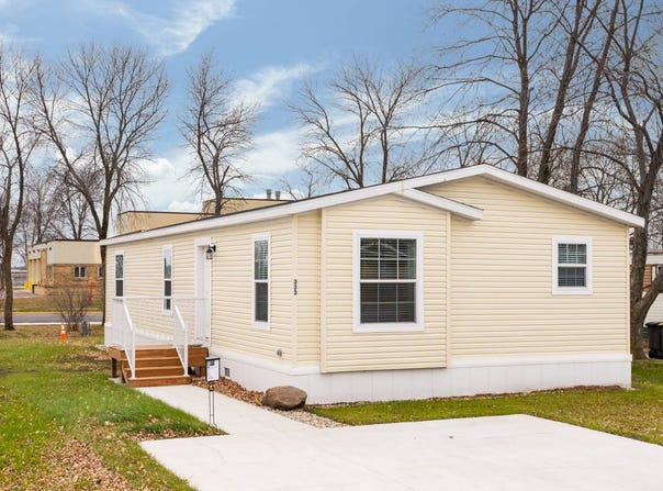 333 Kingsway Dr., North Mankato, MN 56003