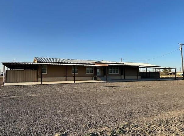 211 E 8th St, Pyote, TX 79777