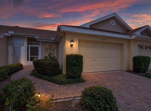 2433 NEW HAVEN Circle, SUN CITY CENTER, FL 33573