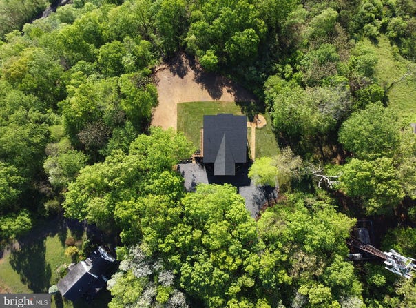 472 COON HOLLOW TRAIL, HEDGESVILLE, WV 25427